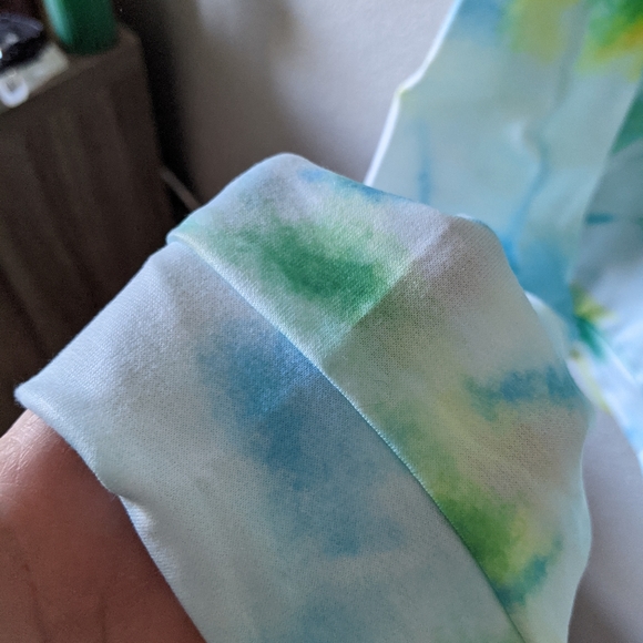 SALE Lightweight Boutique tie dye hoodie - Picture 4 of 9